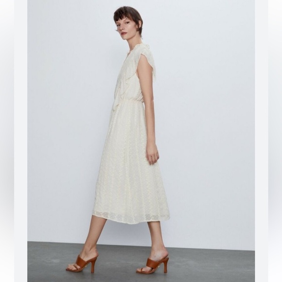 Zara Cream Ruffled Maxi Front Slip Cinched Waist V-Neck Coastal Dress Size Large - Picture 2 of 13